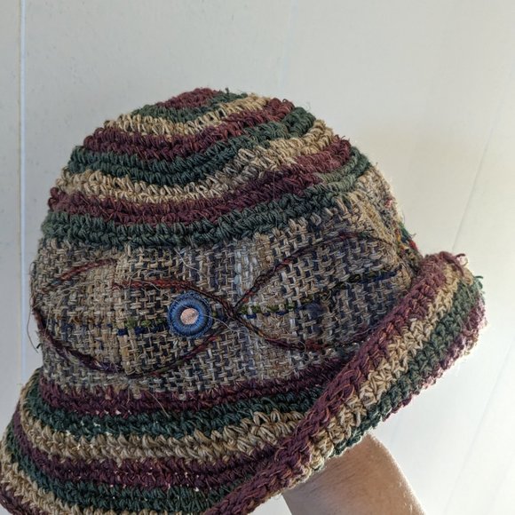 Handmade hat - Picture 3 of 3